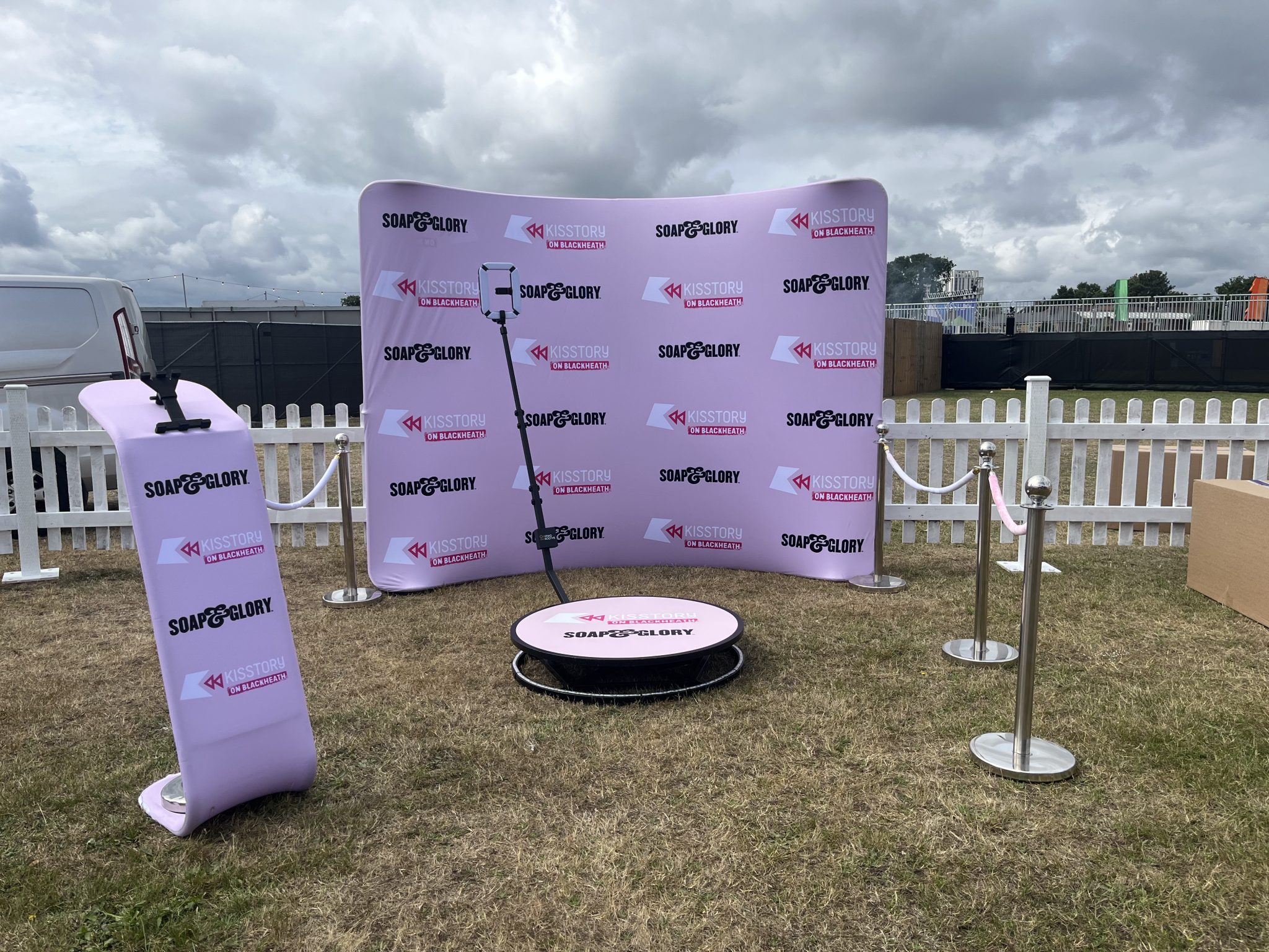 How Does a 360 Camera Booth Transform Event Photoshoots